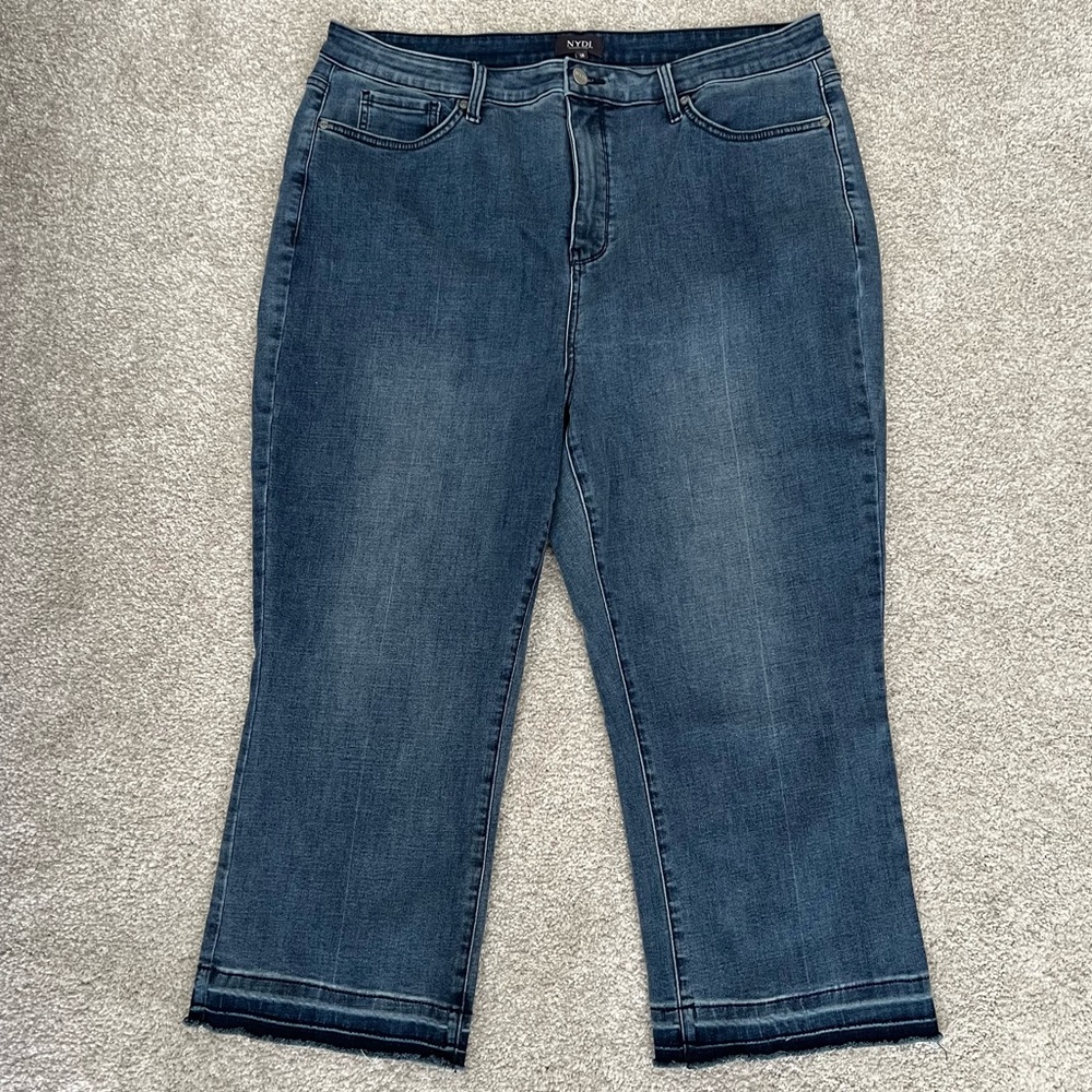 NYDJ capri jeans with frayed released hem